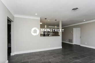 8464 Hollyhock Ave in Seminole, FL - Building Photo - Building Photo