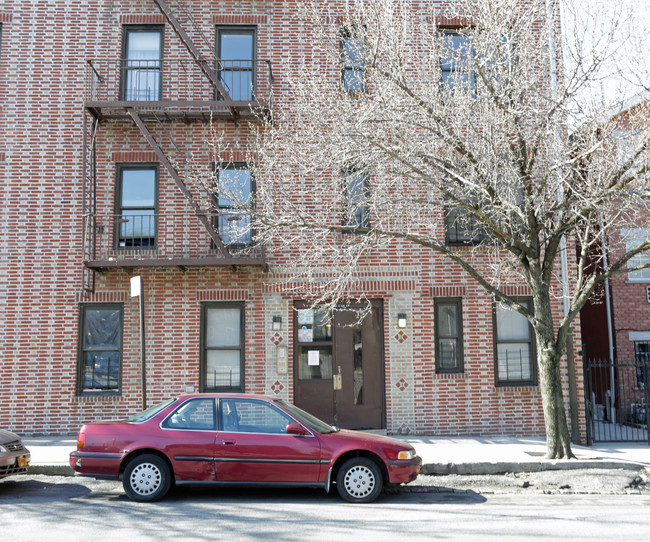 3941 Barnes Ave in Bronx, NY - Building Photo - Building Photo