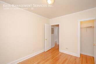 10985 S Church St in Chicago, IL - Building Photo - Building Photo