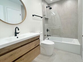 516 S Campbell Ave, Unit 3 in Chicago, IL - Foto de edificio - Building Photo