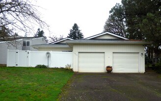 1053-1055 Lansford Dr SE in Salem, OR - Building Photo
