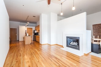 910 S Michigan Ave in Chicago, IL - Building Photo - Building Photo