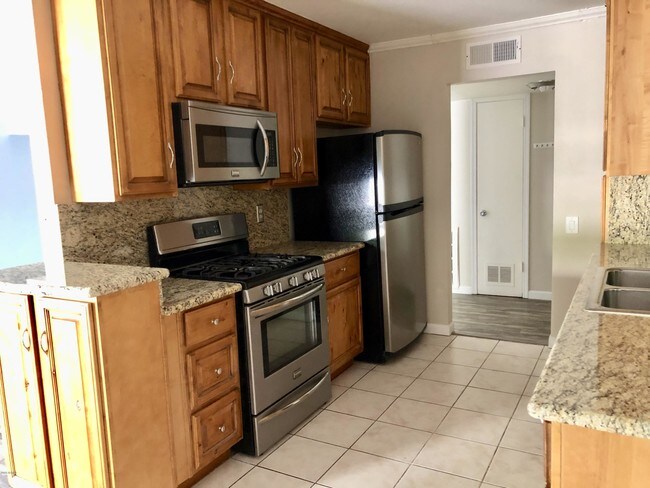 6767 N 7th St-Unit -108 in Phoenix, AZ - Building Photo - Building Photo