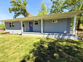 202 Mayflower St in Taylors, SC - Building Photo - Building Photo