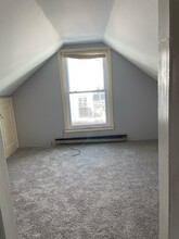 906 West Ave, Unit Apt 4 in Medina, NY - Building Photo - Building Photo