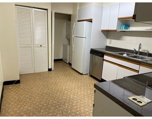 1265 Beacon St, Unit 303