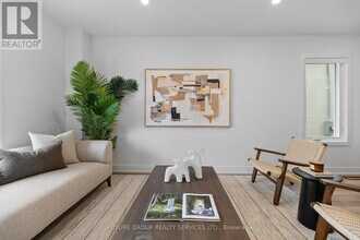 34 Poplar Ave in Toronto, ON - Building Photo - Building Photo