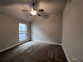 535 Orchard Way in Canyon Lake, TX - Building Photo - Building Photo