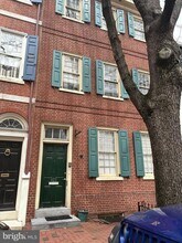 423 Spruce St in Philadelphia, PA - Building Photo - Building Photo