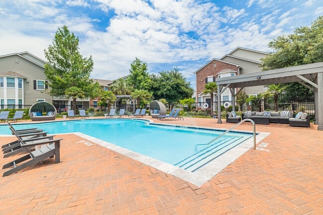 The Bryx at Kingwood in Houston, TX - Foto de edificio - Building Photo
