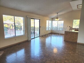 129 Julian Way in Pleasant Hill, CA - Building Photo - Building Photo