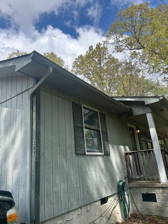 369 Keller Rd in Rossville, GA - Building Photo