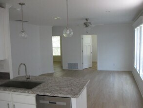 43 Orange Blossom St in Nokomis, FL - Building Photo - Building Photo