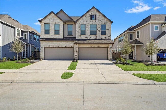 property at 12922 Rio Mariano Ln