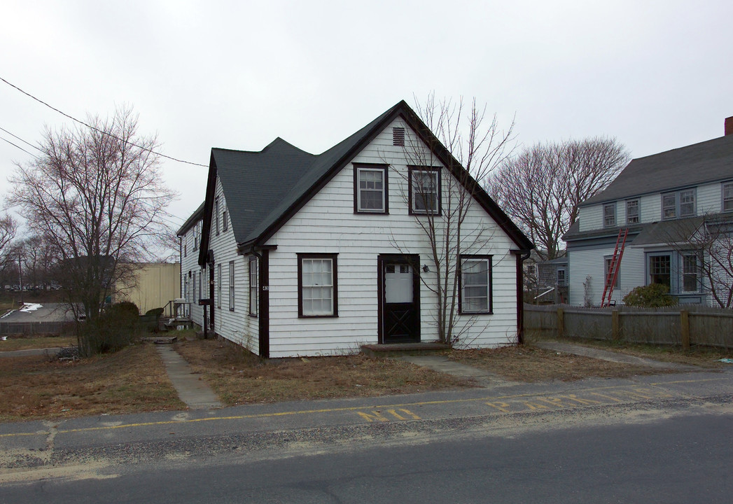 43 Pleasant St in Hyannis, MA - Building Photo