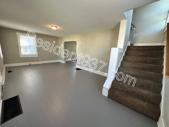 910 Chelsea Ave in Dayton, OH - Building Photo - Building Photo