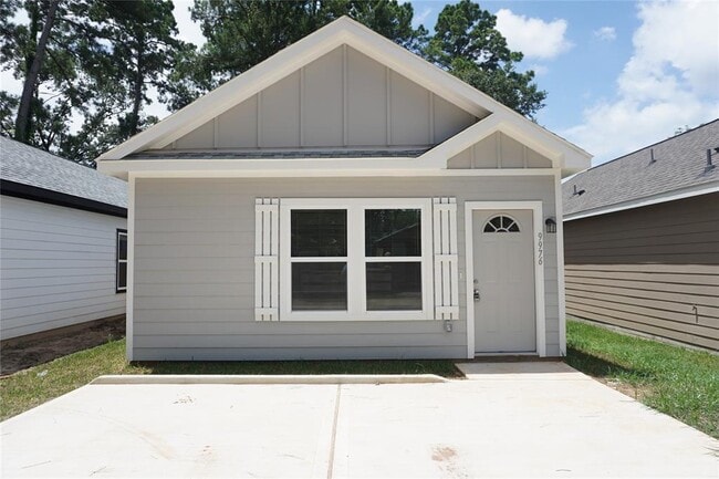 property at 9976 Calendar St