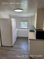1055 E 4th N in Mountain Home, ID - Building Photo