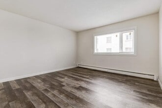 Angus Lodge in Regina, SK - Building Photo - Building Photo