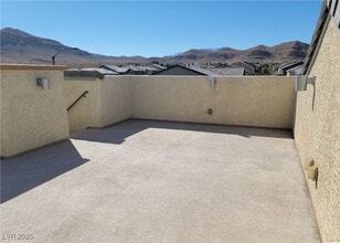 10465 Saddle Mountain St in Las Vegas, NV - Building Photo - Building Photo