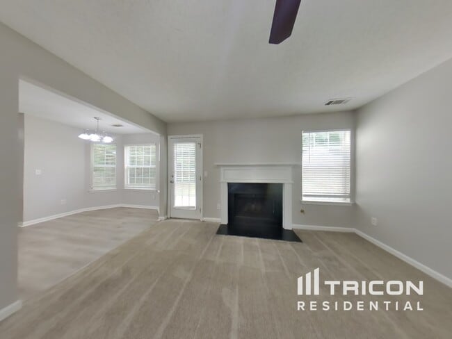 5587 Sapphire Cir in Ellenwood, GA - Building Photo - Building Photo