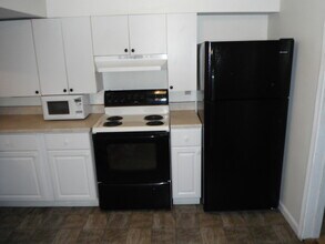 12 N River St, Unit 12C North River Street in Holderness, NH - Building Photo - Building Photo