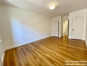 337 Tappan St, Unit 3 in Brookline, MA - Building Photo - Building Photo