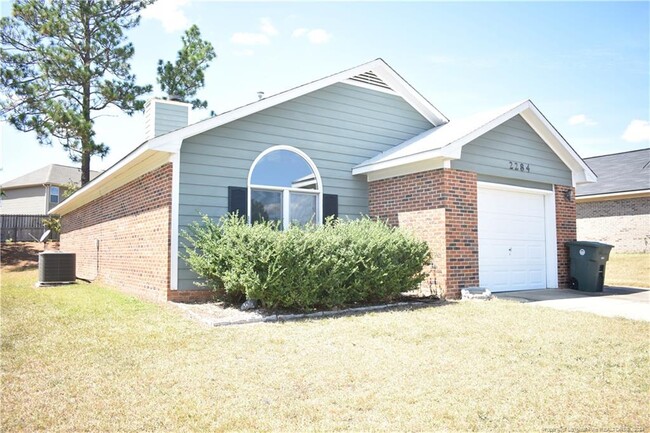 2284 Spindletree Dr in Fayetteville, NC - Foto de edificio - Building Photo