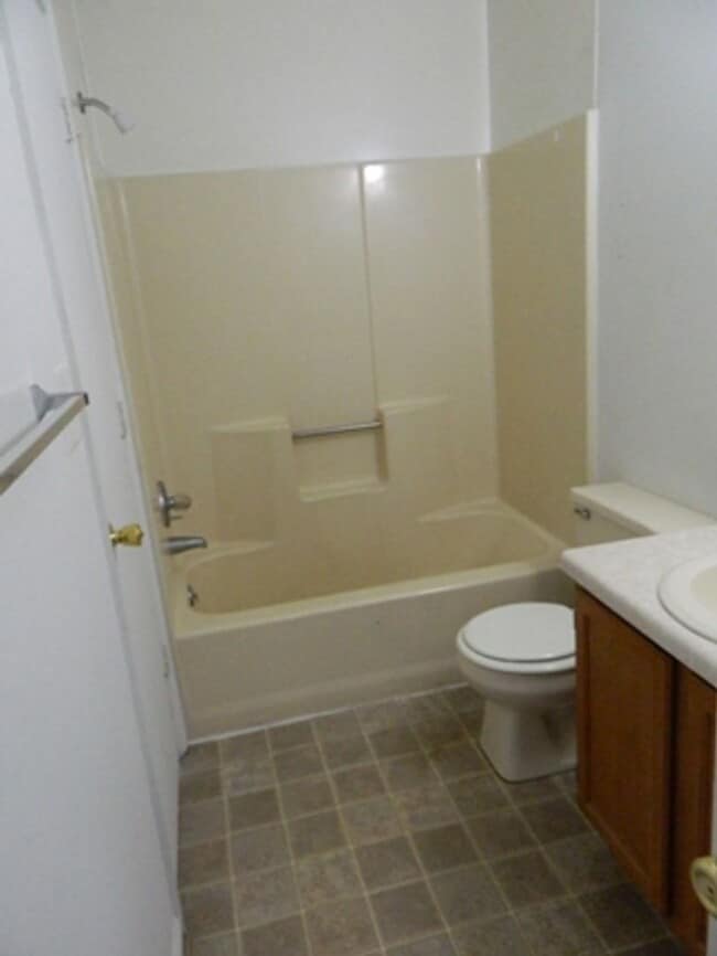124 Montview Forest Dr in Lynchburg, VA - Building Photo - Building Photo