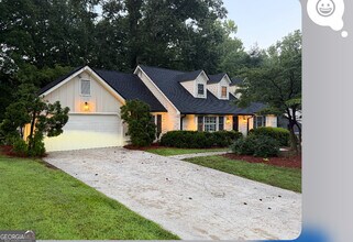 229 Devonwood Dr in Atlanta, GA - Building Photo - Building Photo