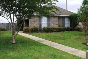 1569 Hallwood Ln in Montgomery, AL - Building Photo