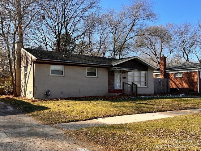 1958 Mary Catherine St in Ypsilanti, MI - Building Photo - Building Photo