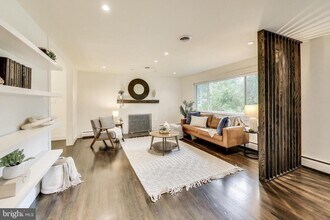 4422 Neptune Dr in Alexandria, VA - Building Photo - Building Photo