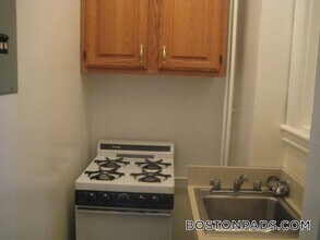 137 Park Dr in Boston, MA - Building Photo - Building Photo