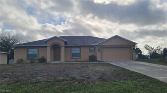 1225 NW 26th Pl in Cape Coral, FL - Building Photo