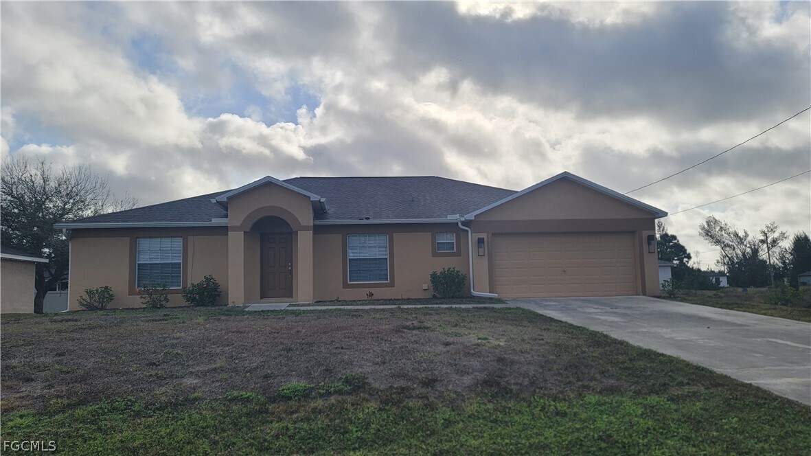 1225 NW 26th Pl in Cape Coral, FL - Building Photo