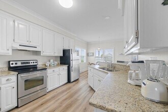 120 Gulf Ct in Gulf Shores, AL - Foto de edificio - Building Photo