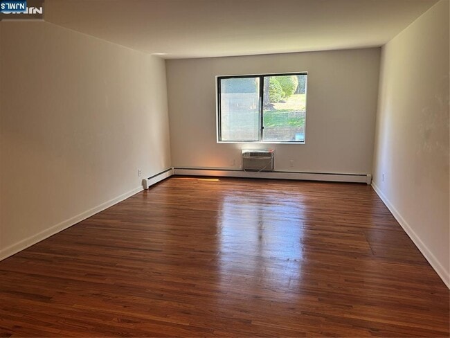 107 Bellgrove Dr in Mahwah, NJ - Building Photo - Building Photo
