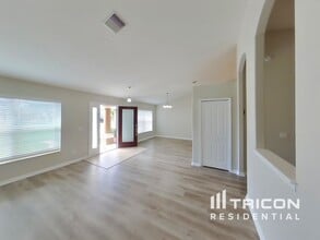 9241 Sanborn St in Spring Hill, FL - Building Photo - Building Photo