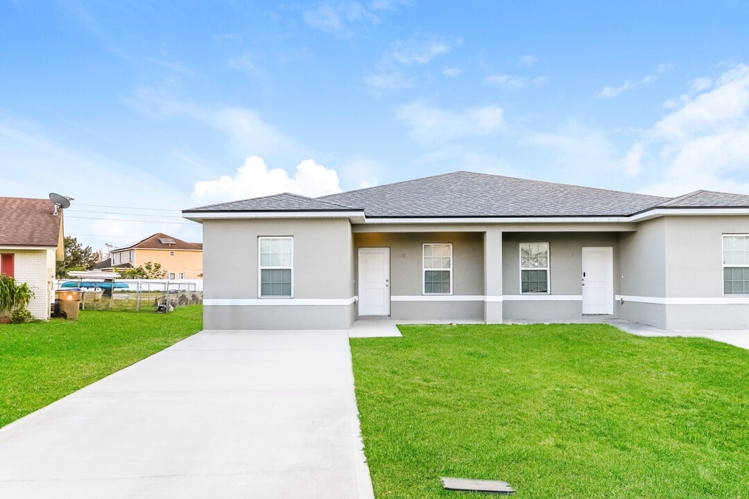 530 Imperial Pl in Kissimmee, FL - Building Photo