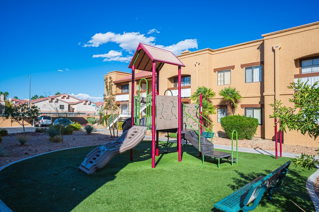 5170 S Jones Blvd in Las Vegas, NV - Building Photo