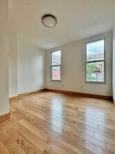 211 York St in Jersey City, NJ - Building Photo - Building Photo