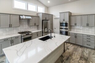 6904 Jasper Dr in Spokane, WA - Building Photo