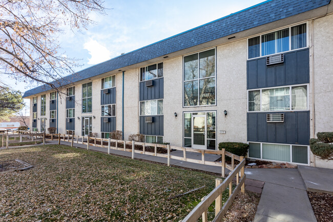 Twin Fountain Apartments