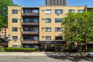 536 W. Addison in Chicago, IL - Building Photo