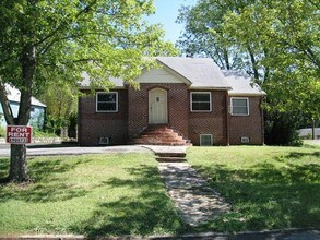 3518 Glenhurst Rd in Knoxville, TN - Foto de edificio - Building Photo