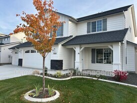 7051 W Plateau Crk Dr in Meridian, ID - Building Photo