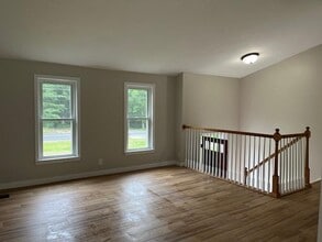 160 Little Mill Rd in Sandown, NH - Building Photo - Building Photo