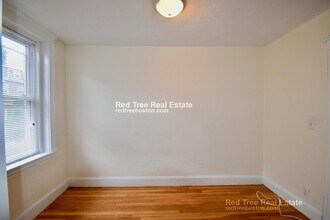 5 Barrows St in Boston, MA - Building Photo - Building Photo
