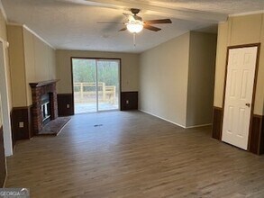 1368 Dee Kennedy Rd in Auburn, GA - Building Photo - Building Photo